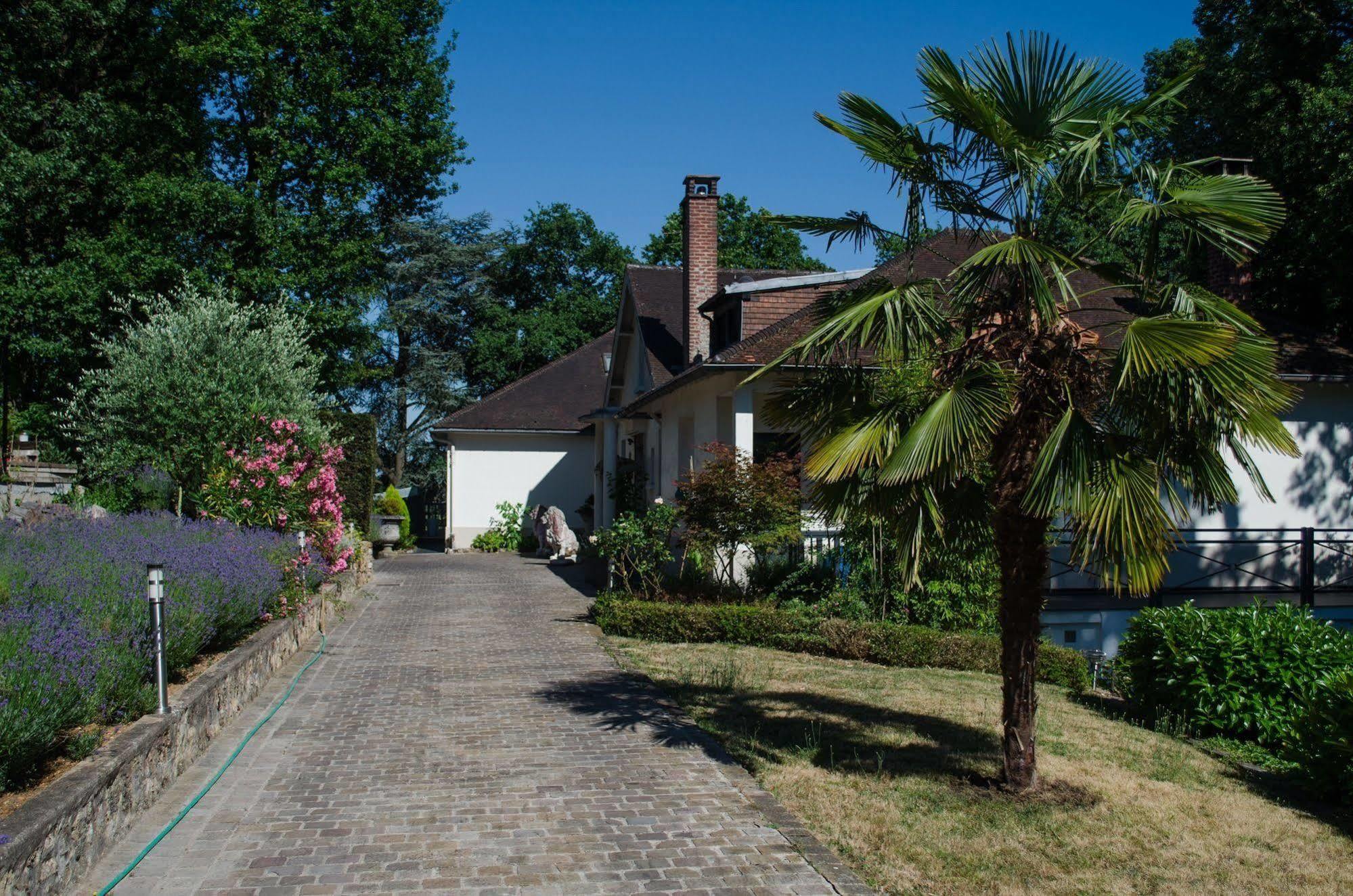La Demeure Des Tilleuls Châtenay Exterior foto